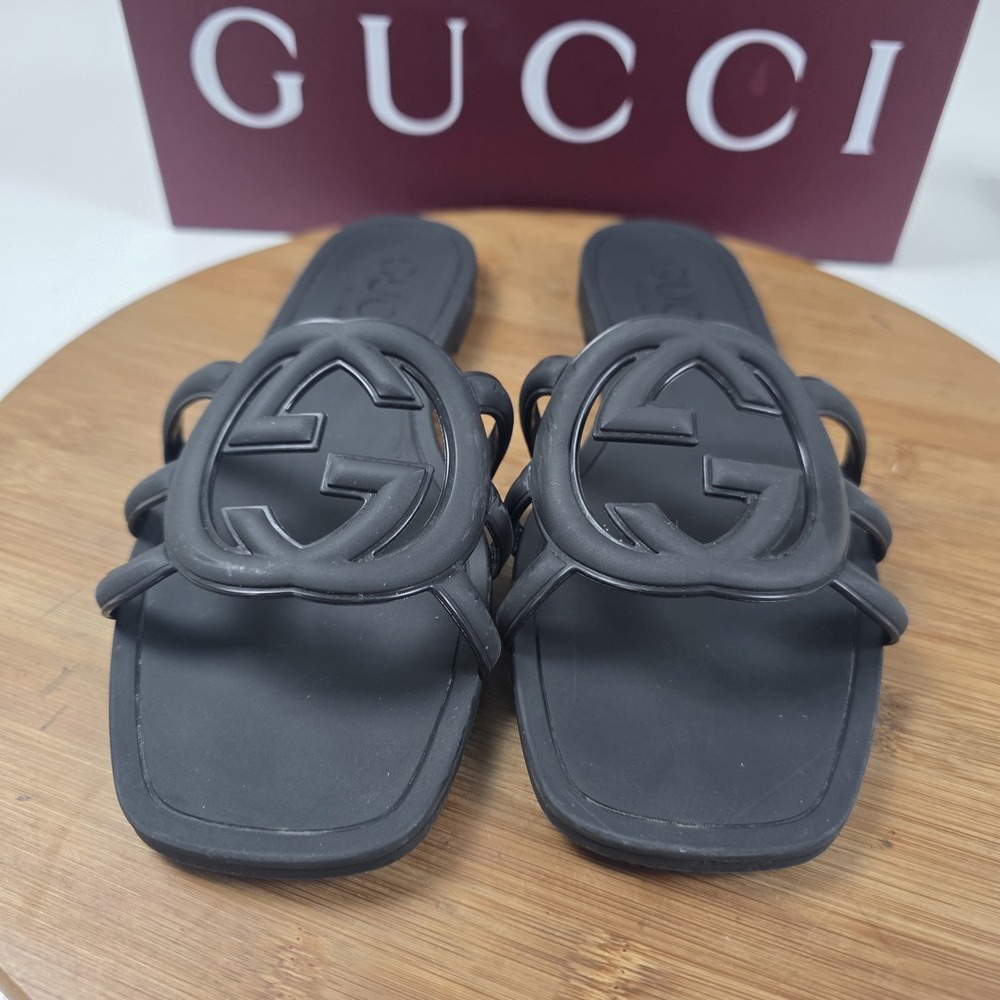 Gucci Sandals Shoes Womens Size 8 Black Rubber GG Logo Slide 780307 J8700
